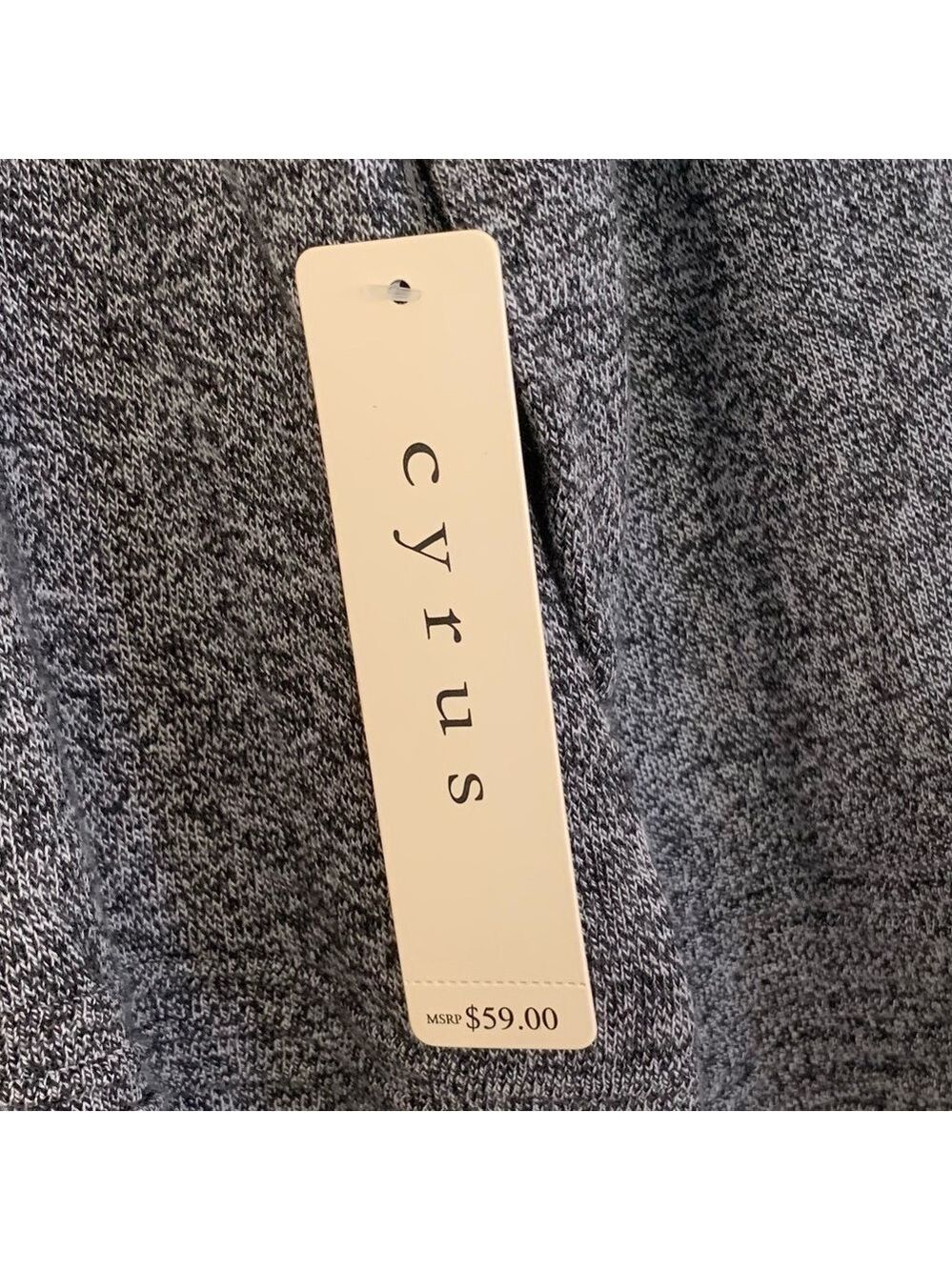 CYRUS Gray Heathered Long Sleeve Knit Tunic - Picture 12 of 13